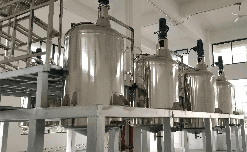 （圖：洗衣液生產(chǎn)車間）