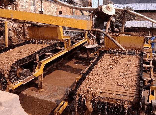 (圖:盾構機消泡劑使用場景)