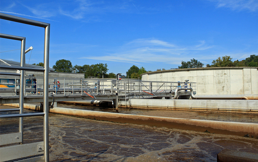 （圖：電鍍污水廢水池）
